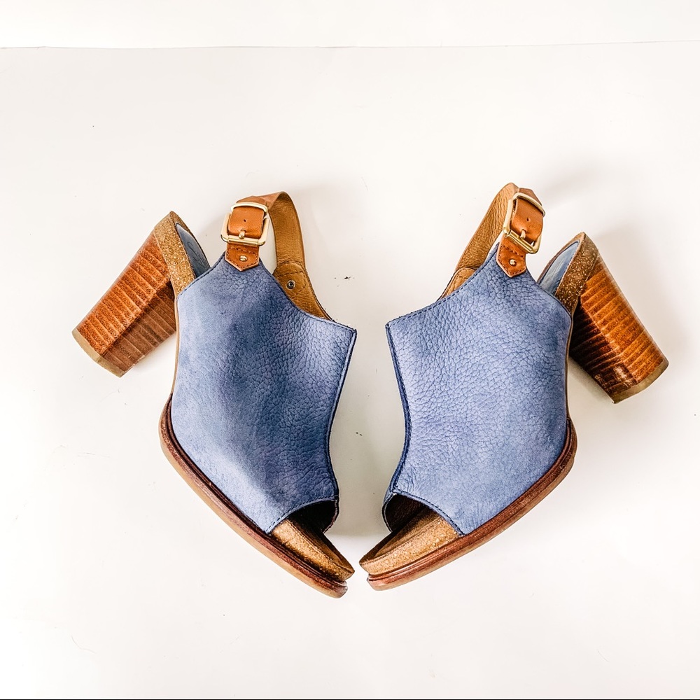 Sofft Blue and Tan Heeled Sandals - Picture 14 of 16